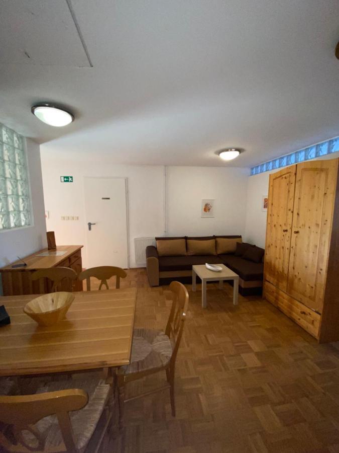 Guesthouse Pri Cebelici Lukovica pri Domzalah Ngoại thất bức ảnh