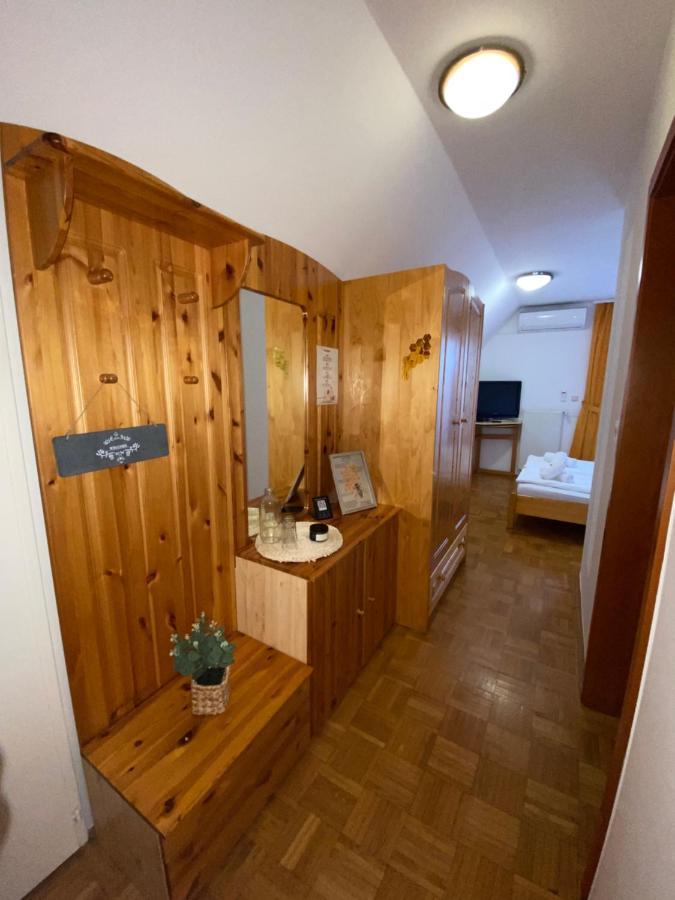 Guesthouse Pri Cebelici Lukovica pri Domzalah Ngoại thất bức ảnh