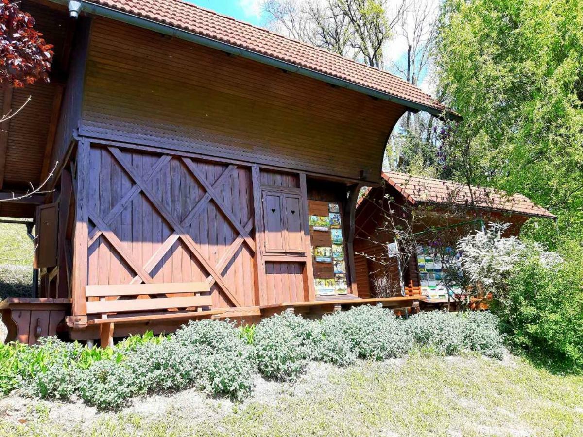 Guesthouse Pri Cebelici Lukovica pri Domzalah Ngoại thất bức ảnh