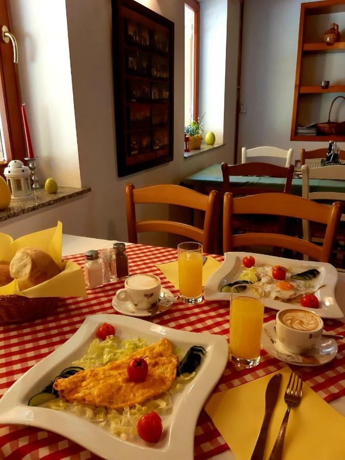 Guesthouse Pri Cebelici Lukovica pri Domzalah Ngoại thất bức ảnh